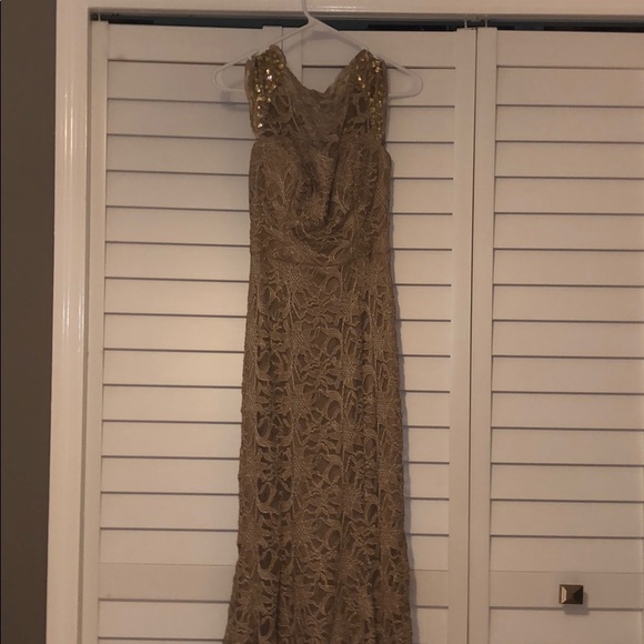 Beautiful Long Dress. - Picture 1 of 4